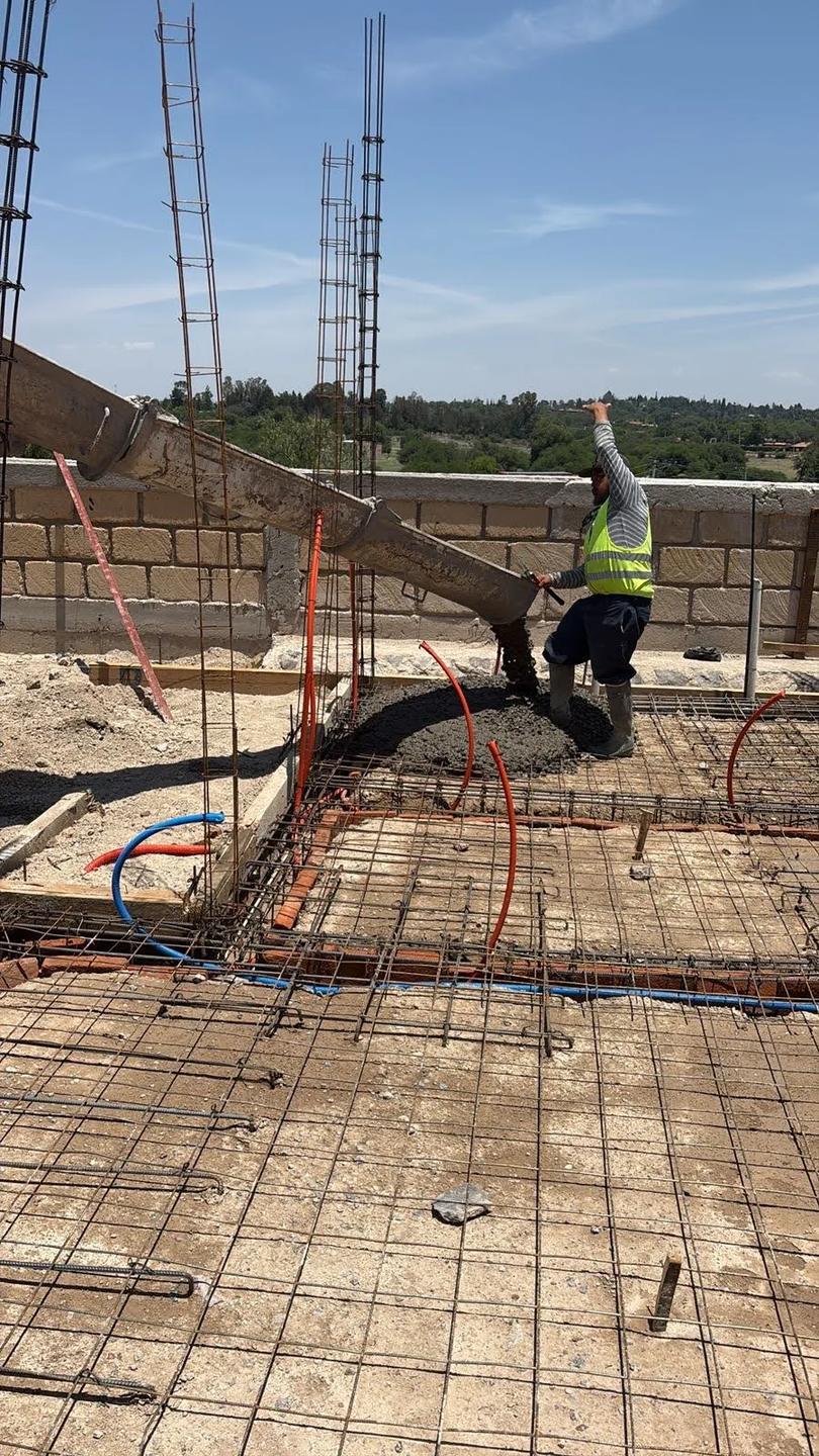 Fresh concrete at the chute