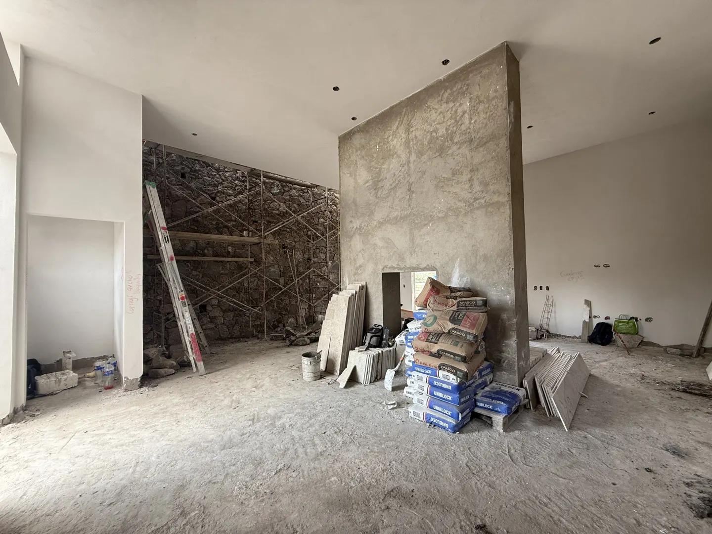 Wall and fireplace finishing